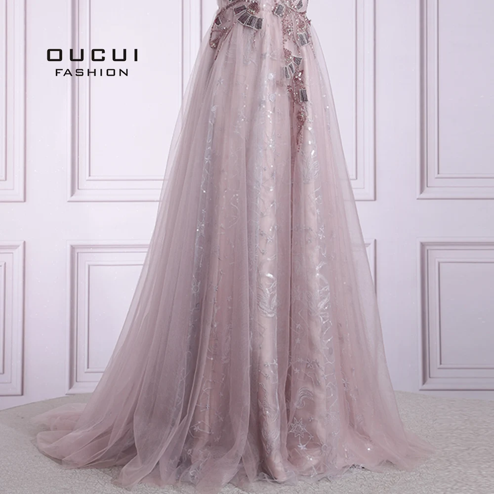 Вечернее платье трапеция с вышивкой блестками и лямкой на шее кружевной