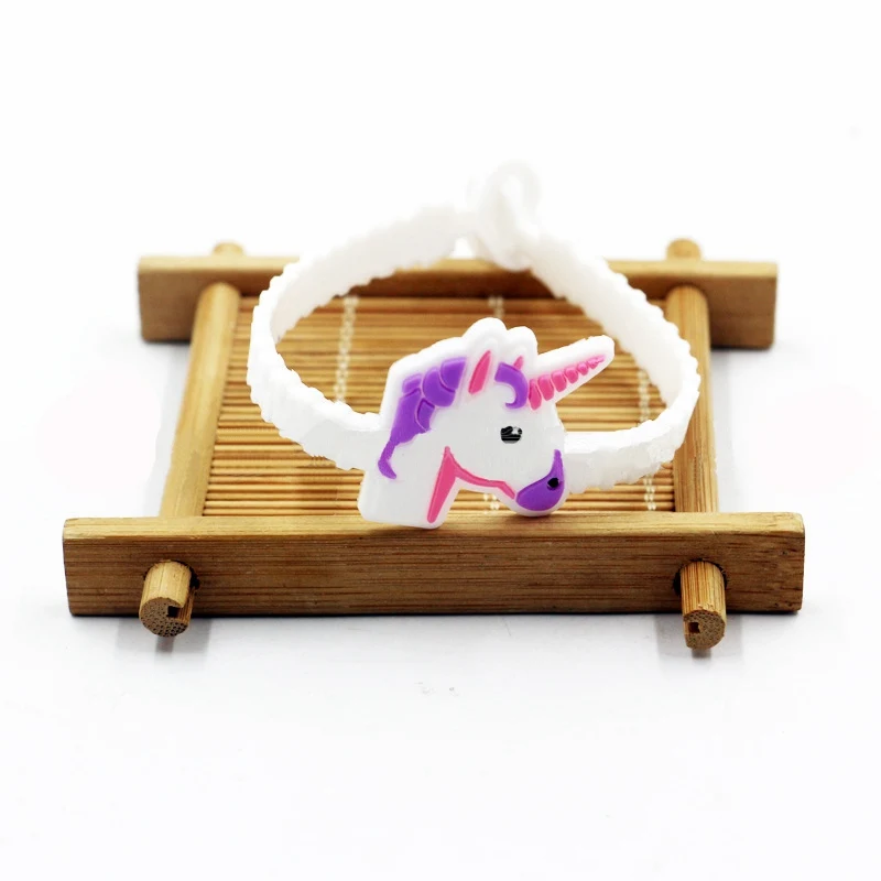unicorn 2 10pcs 10 шт. мультяшный детский подарок на день рождения маленький игрушечный браслет Русалка Единорог ПВХ браслет кольцо детский подарок для душа Вечерние - Цвет: unicorn 2 10pcs