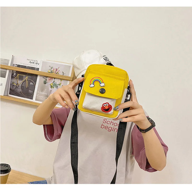 

Повседневные сумки через плечо для женщин, холщовые модные маленькие кошельки с мультяшным принтом и клапаном для телефона, простые уличны...