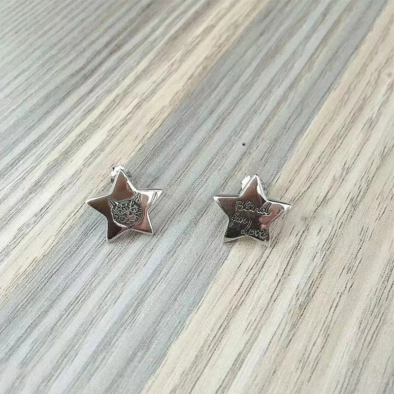 

1:1 925 Sterling Silver Classic Retro Personality Wild Black Cat Five-Pointed Star Earrings, Ladies Holiday Jewelry Gifts