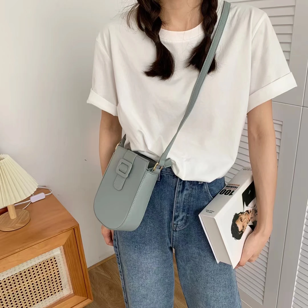 

Brown Mini Crossbody Bag for Women 2021 New Fashion Saddle Ruond Design Leather Shoulder Pouch and Purses