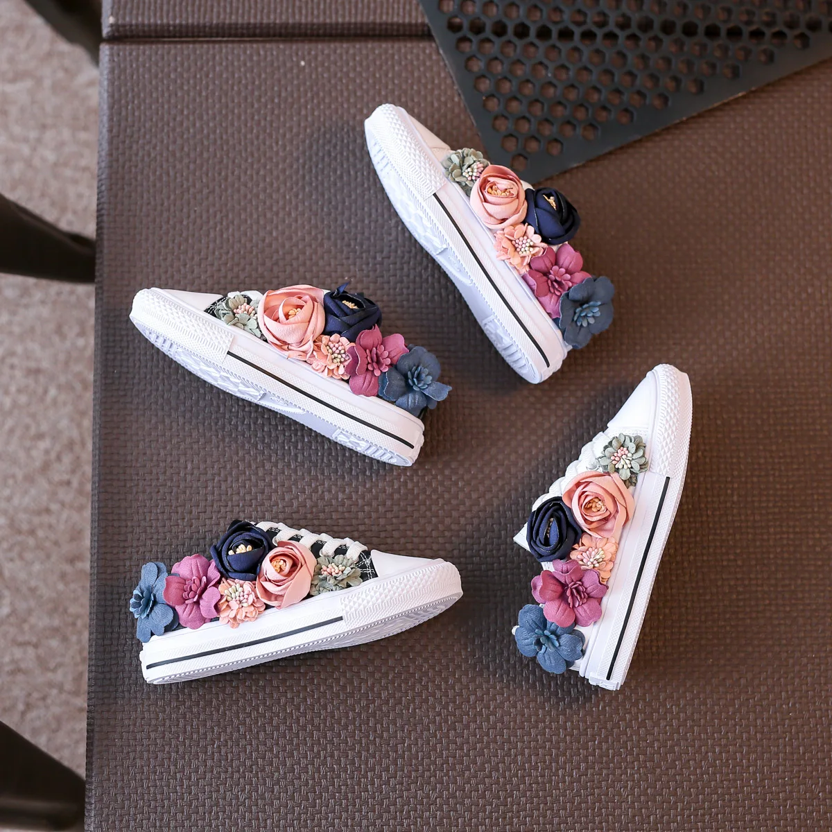 Детская повседневная обувь в Корейском стиле для родителей и детей с 3D цветами