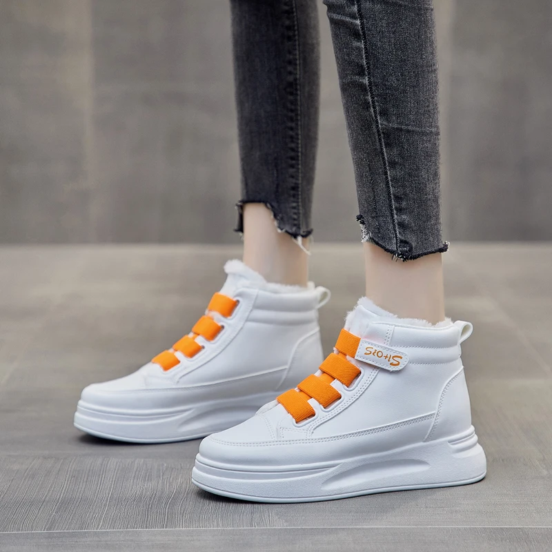 

Winter Selling Women Walking Shoes Plus Velvet Warm Magician Stickers Little White Shoes High Quality Sneakers Flats Fashion