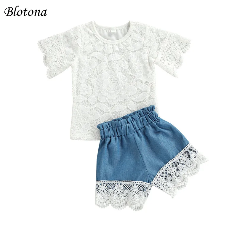 

Костюм спортивный для девочек 0-5 лет, Однотонная футболка с круглым вырезом и коротким рукавом + кружевные шорты, 2 шт.