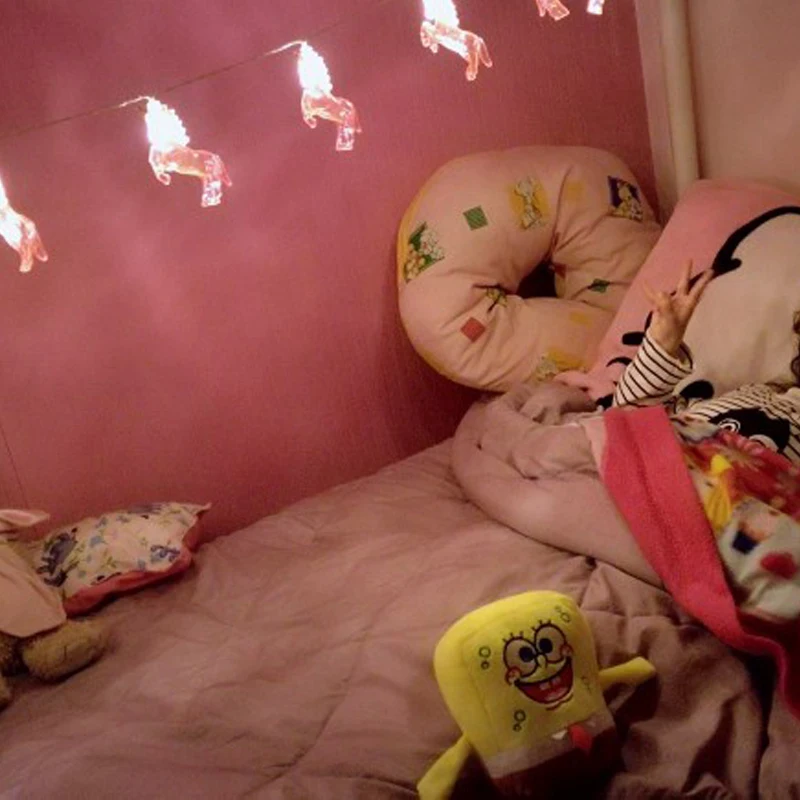 Набор посуды для девочек на день рождения одноразовые тарелки с единорогом