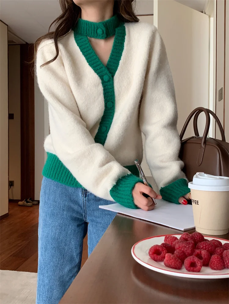 

Family V-neck Thickened Sweater Cardigan Female
