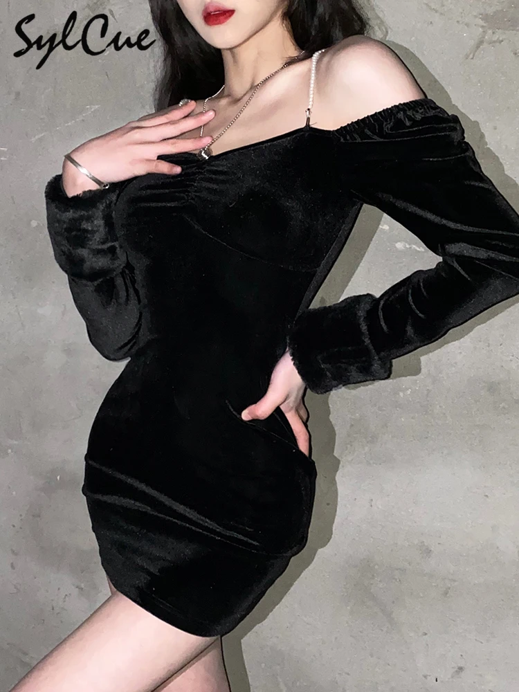 

Sylcue Mysterious Sexy Hot Business Peach Heart Neck Pearl Sling Half-Shoulder Fit Buttocks Feminine Long-Sleeved Short Dress