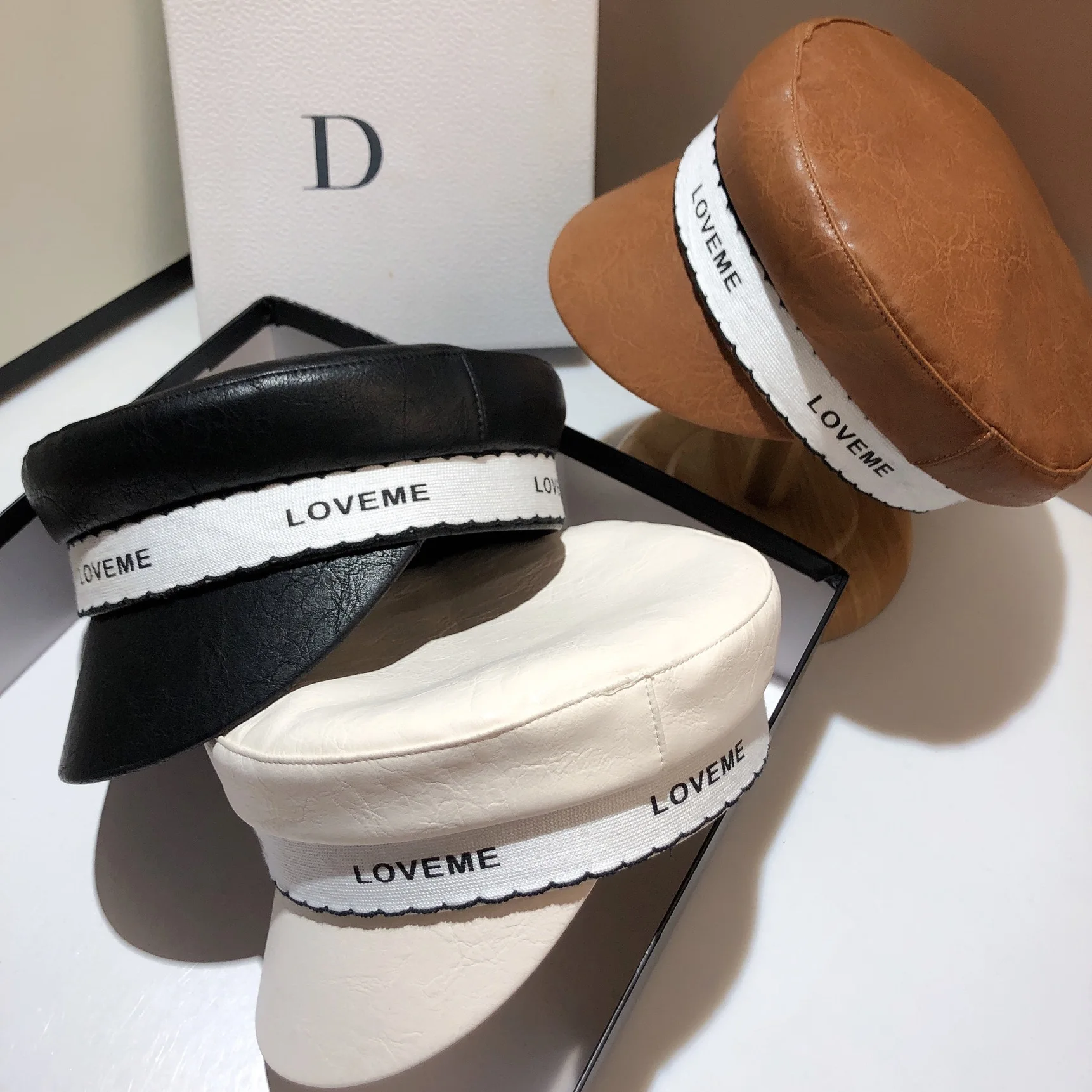 

American Fresh Letter Flat Cap Spring and Autumn PU Leather Navy Hat All-match Show Face Small Japanese Casual Cap Tide