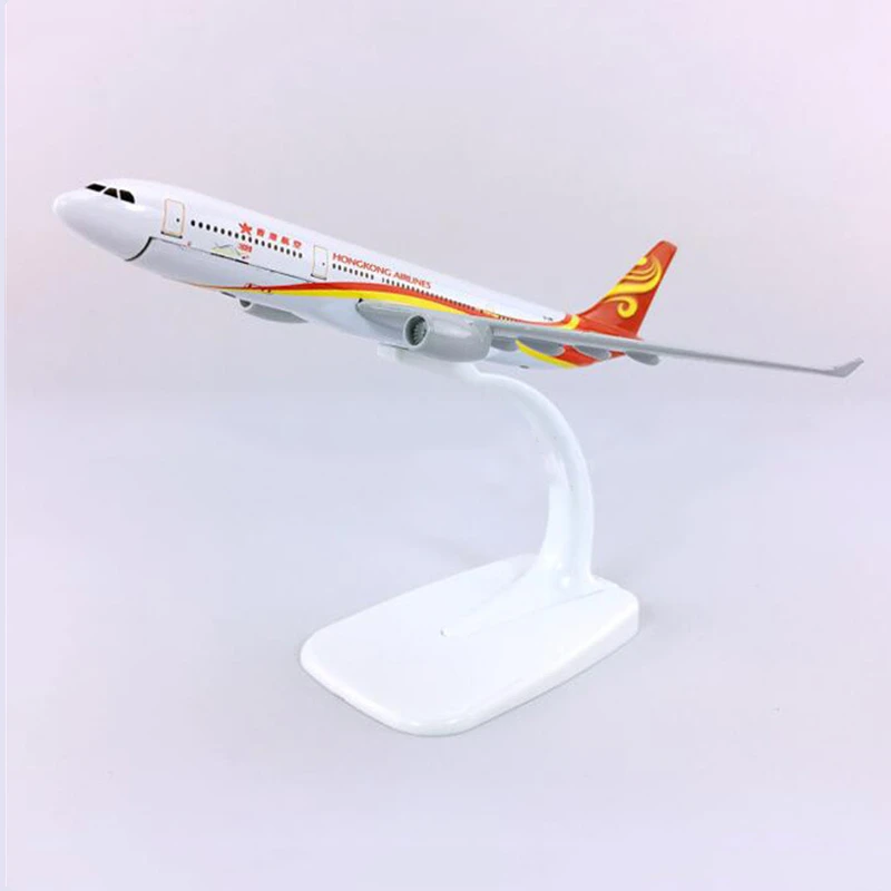 Фото 1/400 масштаб 16 см Airbus A330 Hong Kong Airlines Самолет из сплава игрушечные модели самолетов 1/400 масштаб 16 см Airbus A330 Hong Kong Airlines Самолет из сплава игрушечные модели самолетов