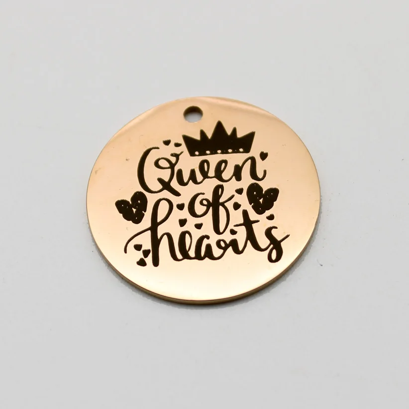 Подвеска из нержавеющей стали с изображением королевы сердца | Украшения и