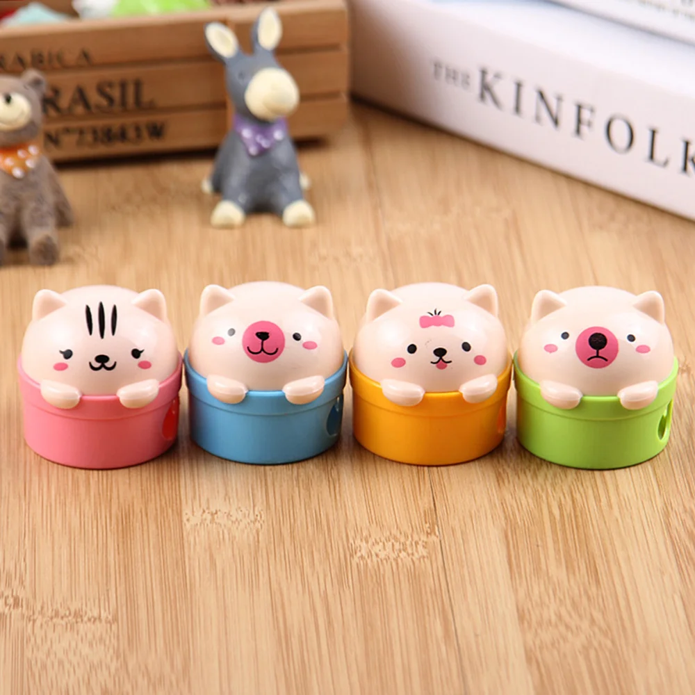 

8PCS/Pack Small Cat and Bear Cartoon Animal Creative Two-Holes Pencil Sharpeners for Kids Children (Random Color)