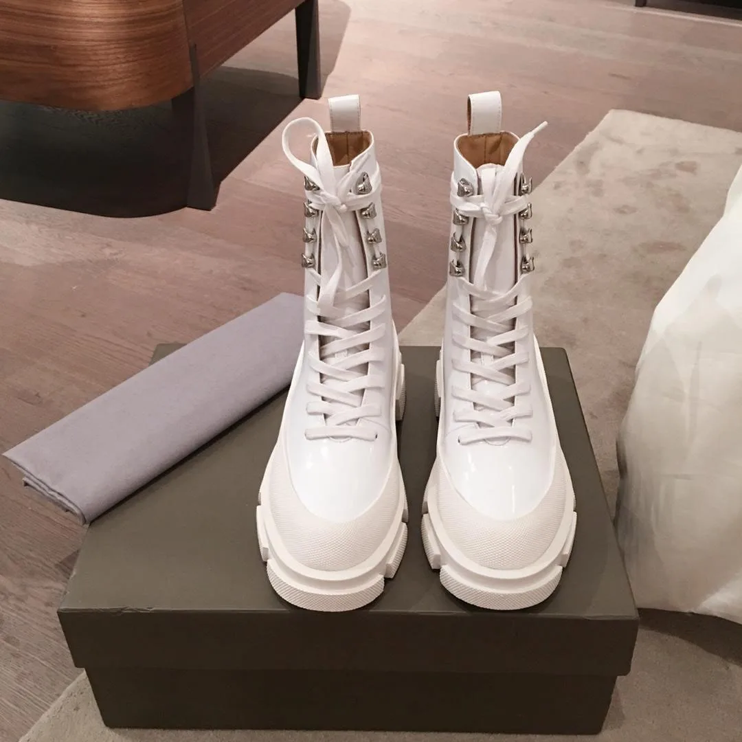 Шикарные дизайнерские женские ботинки качественные мотоциклетные с круглым