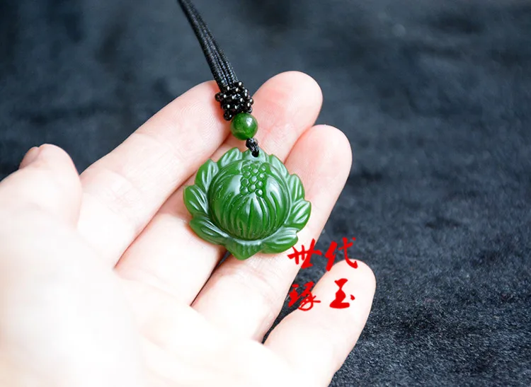 

CHINESE GREEN JADE LOTUS PENDANT NECKLACE CHARM JEWELLERY FASHION ACCESSORIES HAND-CARVED MAN WOMAN AMULET FREE ROPE