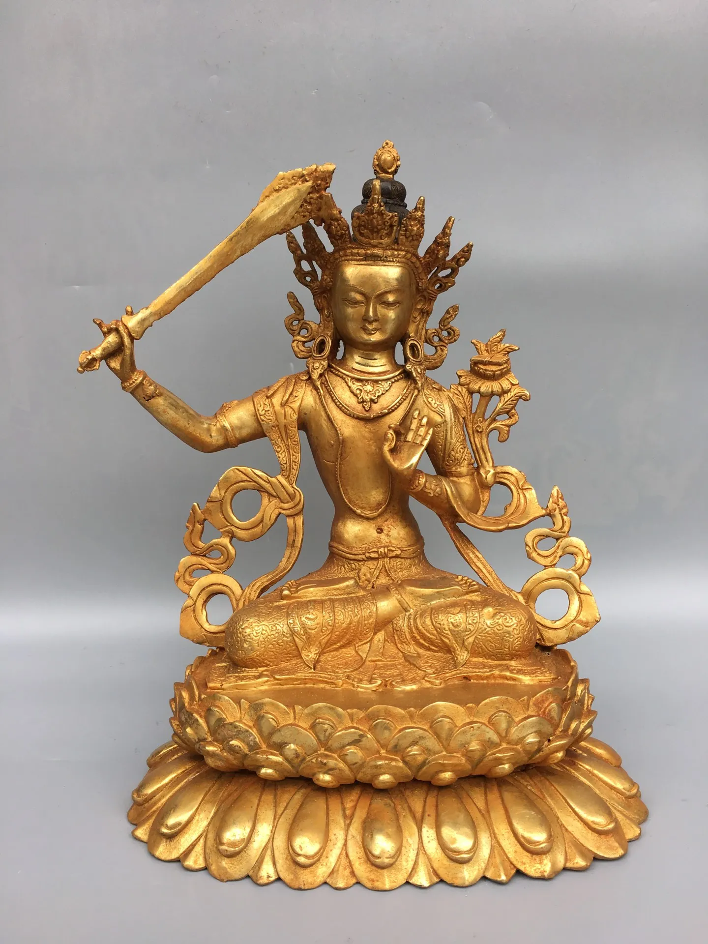 

13"Chinese temple collection Old Bronze Gilt Manjushri Guanyin Bodhisattva Buddha statue Ornaments Town House Exorcism