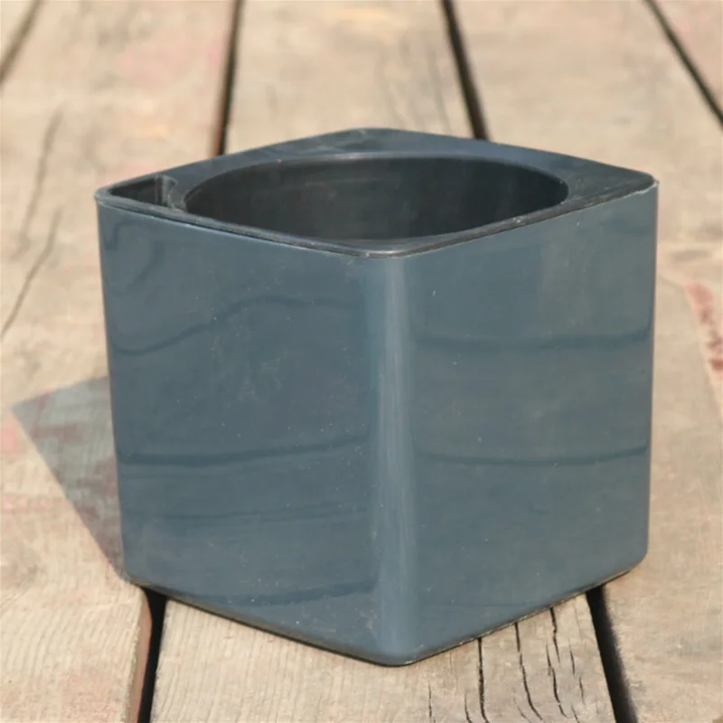 

Square Plastic Flowerpot Resin Green Radish Potted Plant Creative Automatic Water Absorption Basin