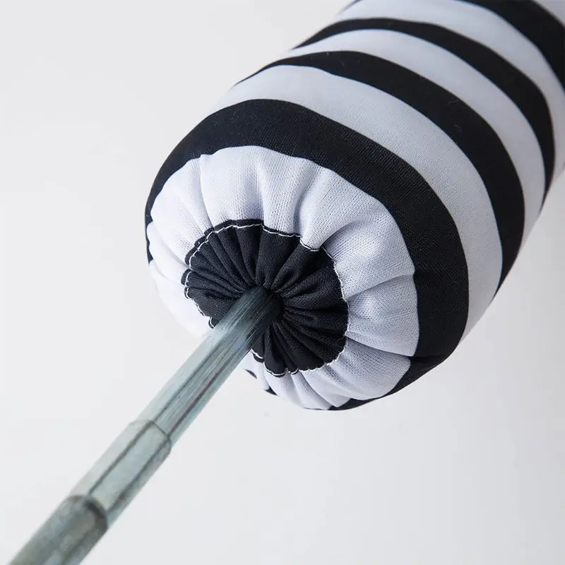 

Wicked Witch Legs Prop - Halloween Crushed Witches Feet with Ruby Slippers Yard Decoration Props for Outdoor and Indoor