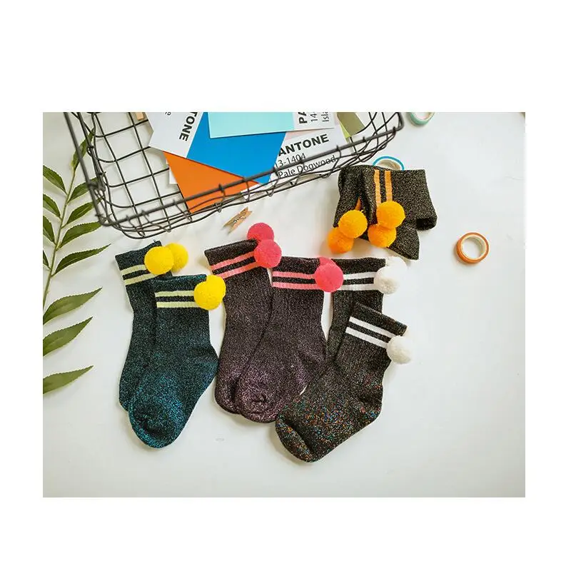 Детские однотонные металлизированные люрексом носки до лодыжки с помпоном в