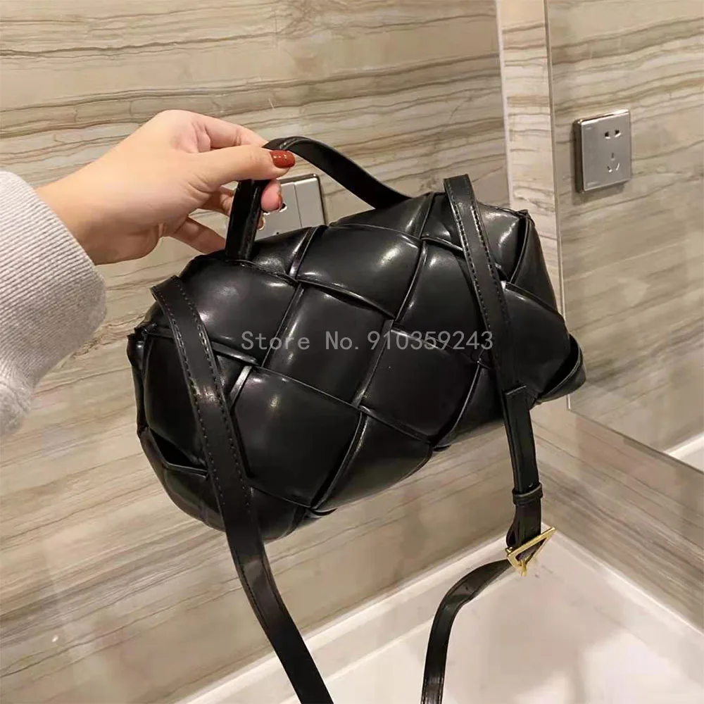 

Designer brand leather luxury trend woven style ladies diagonal shoulder bag size 24CM*14CM*9CM