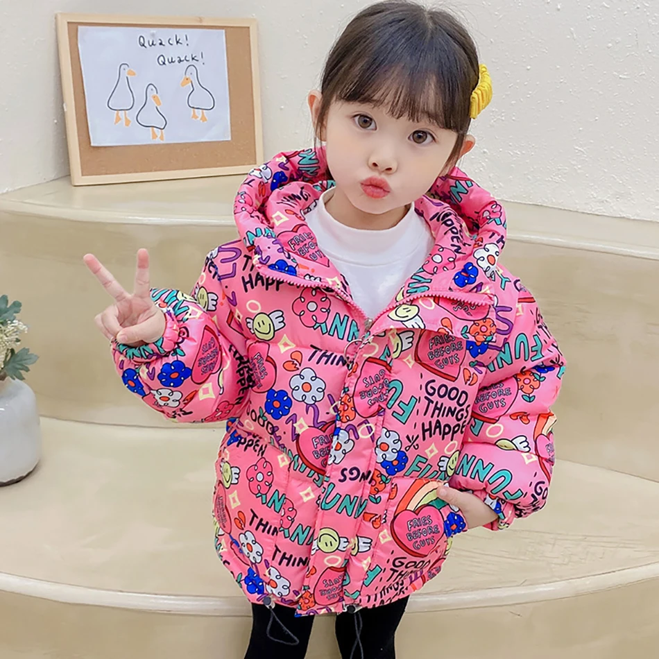 Детский пуховик с капюшоном и надписью на молнии | Детская одежда обувь