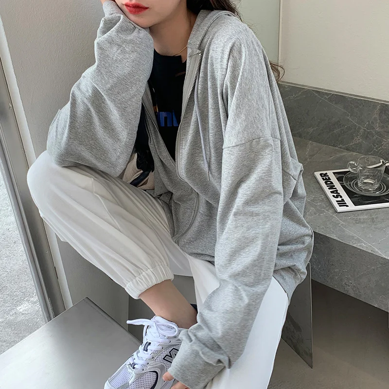 

Женский тонкий свитер с капюшоном, на молнии