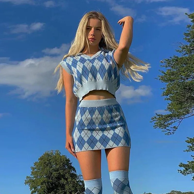 

Y2k весенний модный сексуальный клетчатый вязаный комплект из двух предметов женский жилет в стиле Харадзюку и юбка без рукавов комбинезон к...