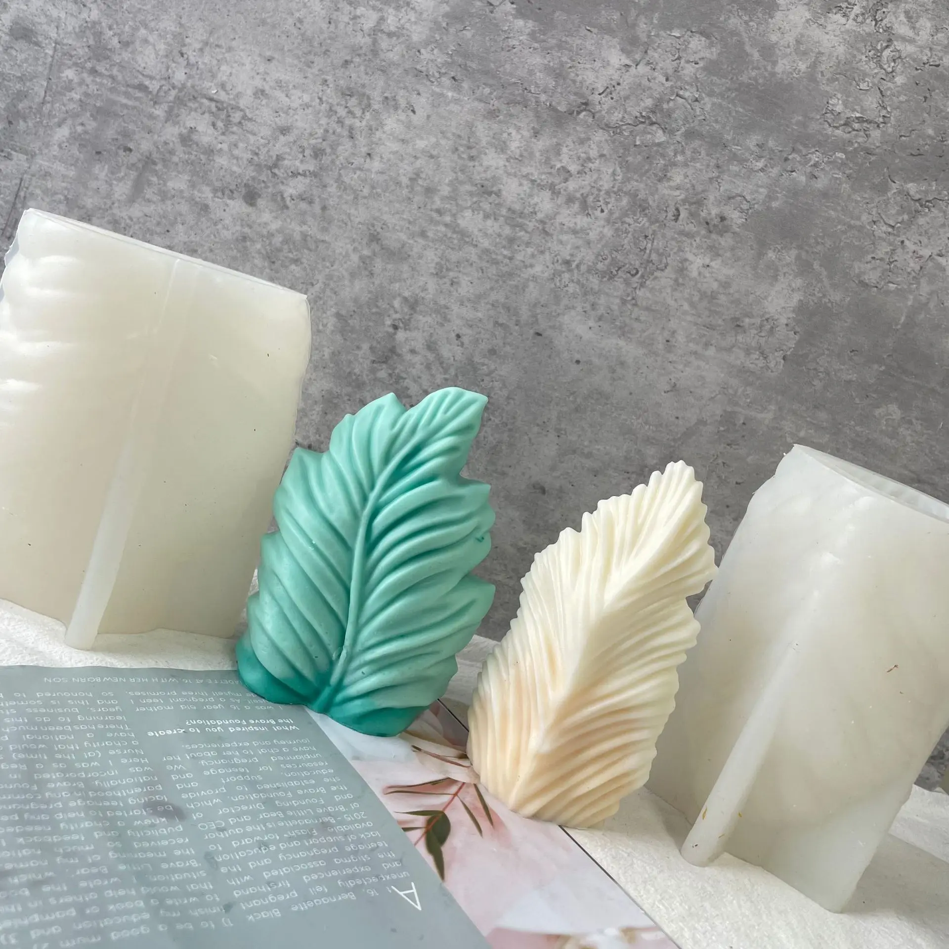 

Large Coral Candle Silicone Mold for Handmade Home Decor Gypsum Folding Fan Shape Aromatherapy Candle Silicone Mould Forms