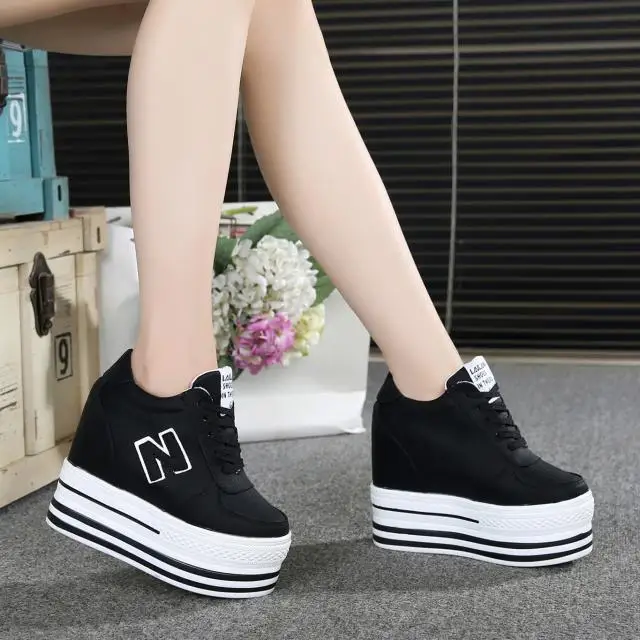 

2020 New Lady 11CM High Heels Fashion Canvas Casual Wedge Shoes Woman Height Increase Platform Casual Shoes Sneakers