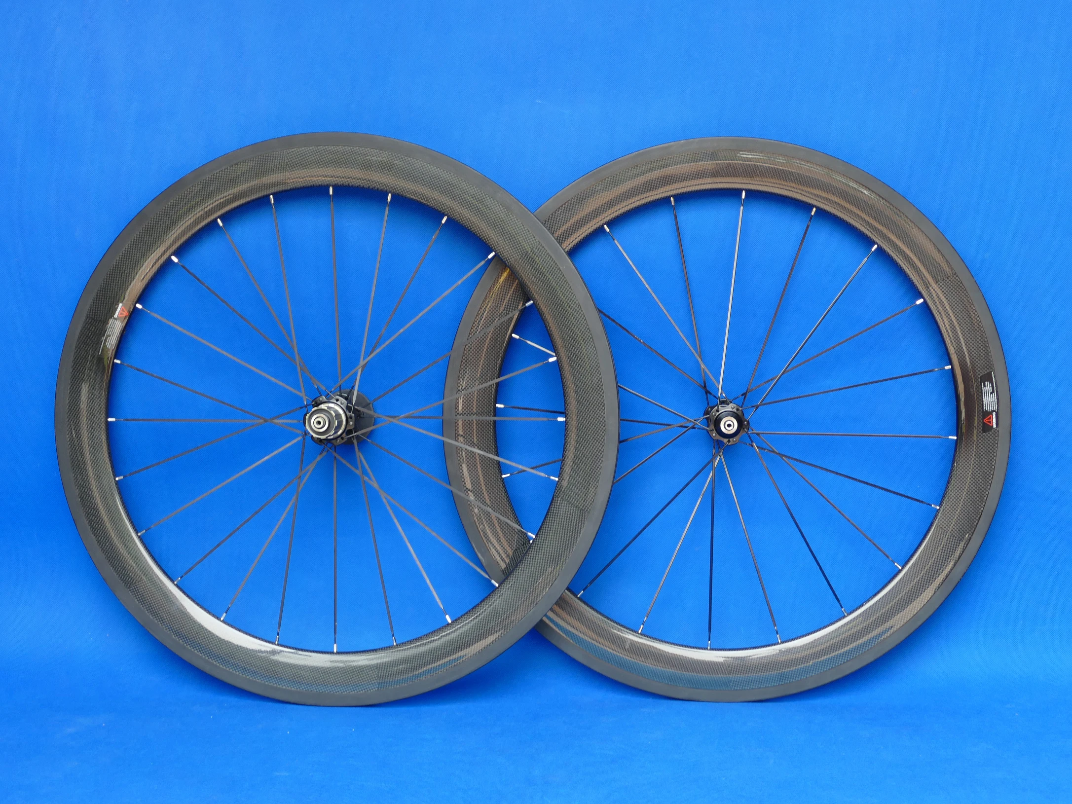 

1 Pair : 3K UD Full Carbon Fiber Matt Glossy Road Bike Clincher Wheelset 60mm - width 23mm Bicycle WHEEL Rim 700C Basalt Side