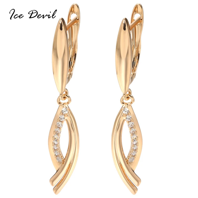 

KQ107 Street Shot Fashion Elegance and Creativity Copper 4A Zircon Irregular Earrings Gift Party Banquet Woman Jewelry Earrings