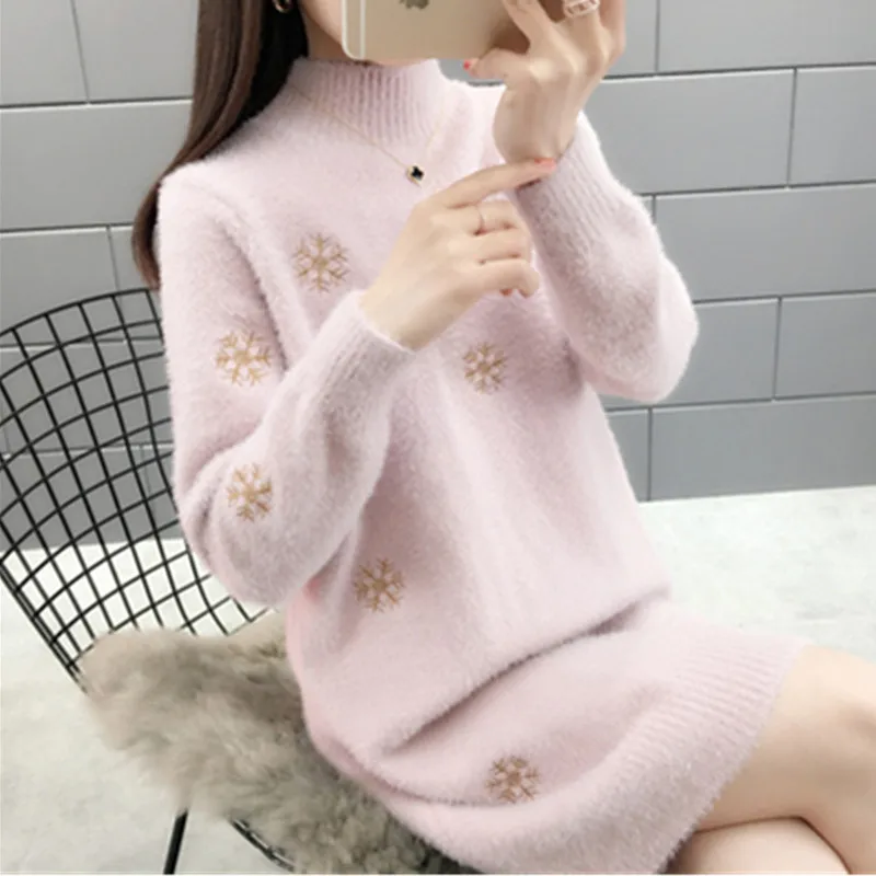 Женское трикотажное платье-свитер с цветочной вышивкой прямой элегантный