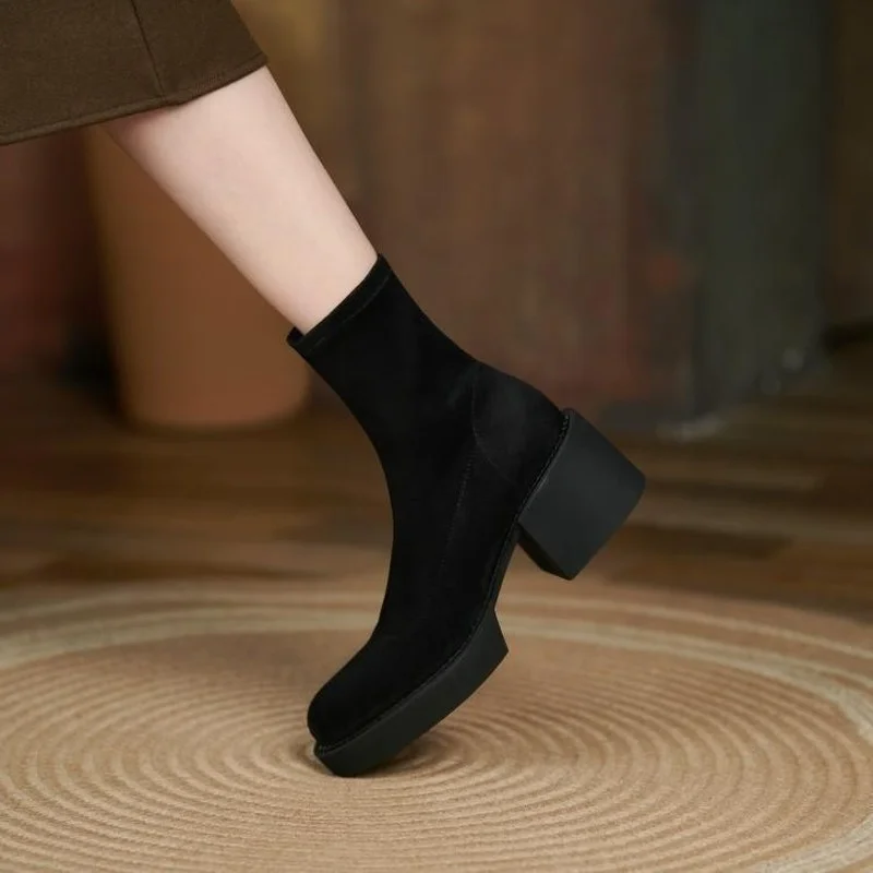 

Женские Эластичные ботильоны на платформе и массивном каблуке, с круглым носком