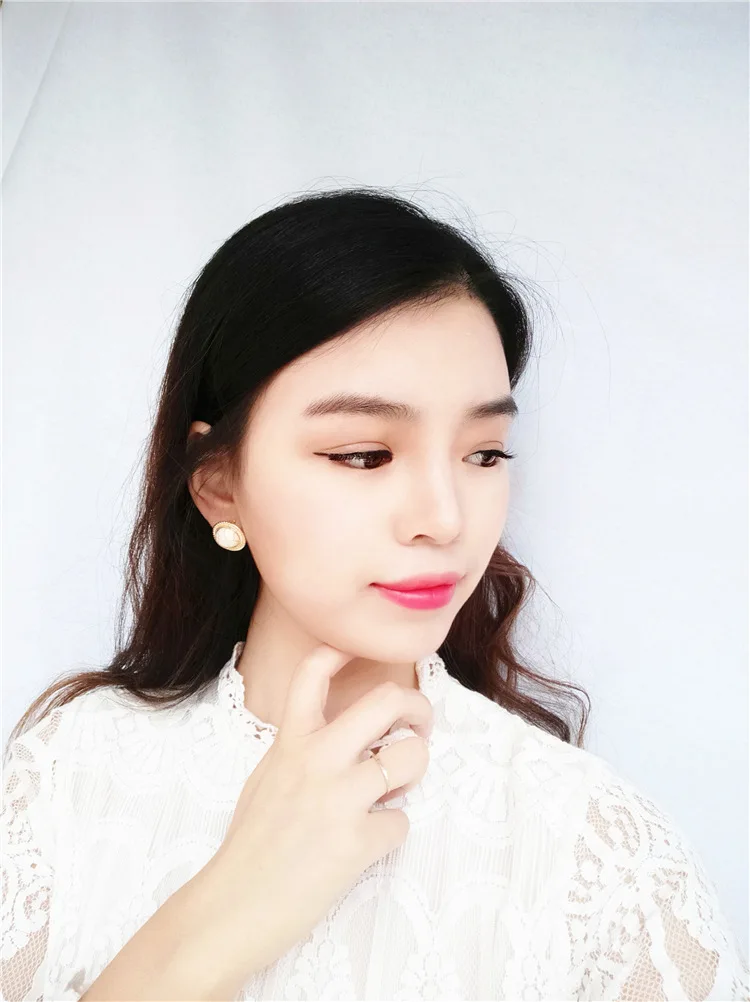 

Retro fashion Pearl cat eye stone earrings Round Marble white fungus pin ear jewelry gift for woman earrings for women