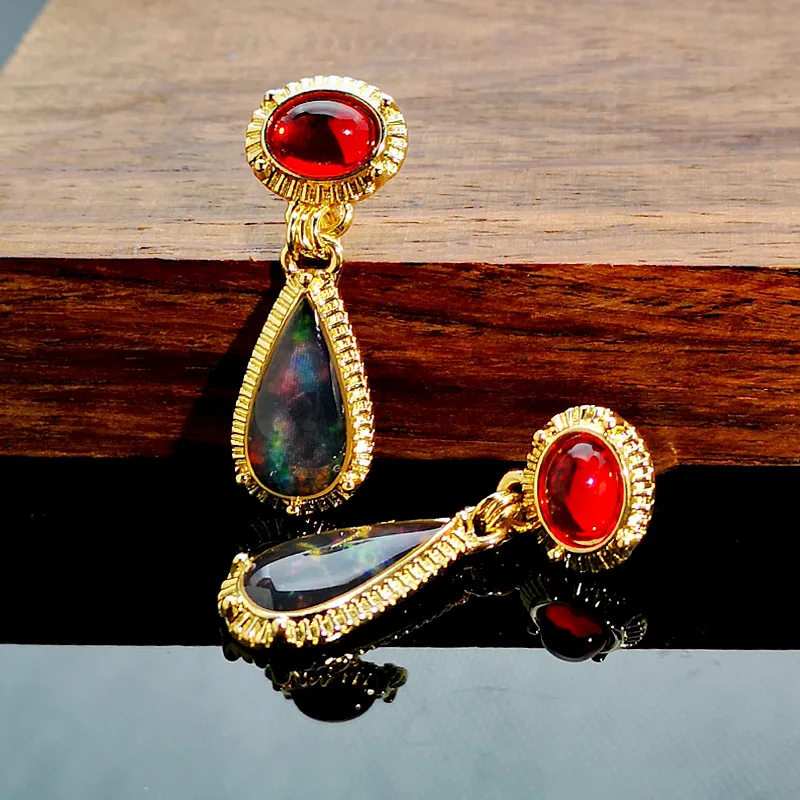 

Vintage Ethnic Women's Earrings European and American Fashion Gold-Plated Ruby Earrings New Drop-Shaped Opal Women's Jewelry