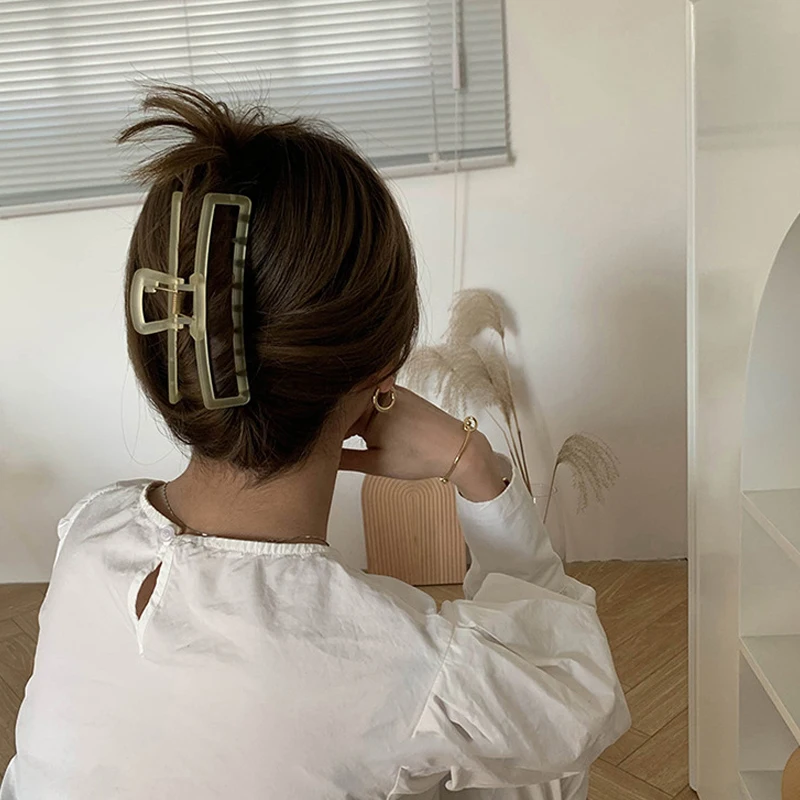 

1Pc Korean Solid Hair Claws Elegant Clear Acrylic Hair Clips Hairpins Barrette Headwear For Women Girls Hair Accessories Gifts
