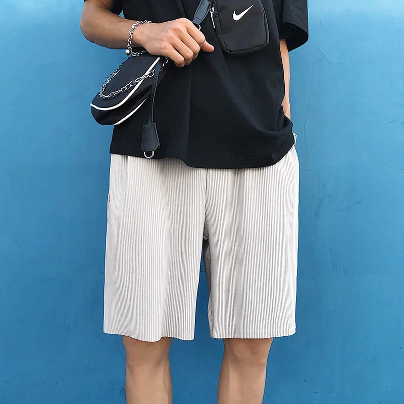 

Summer pleated men's shorts casual fashion ice silk men's shorts street clothes loose leg wide black gray shorts men's Beach