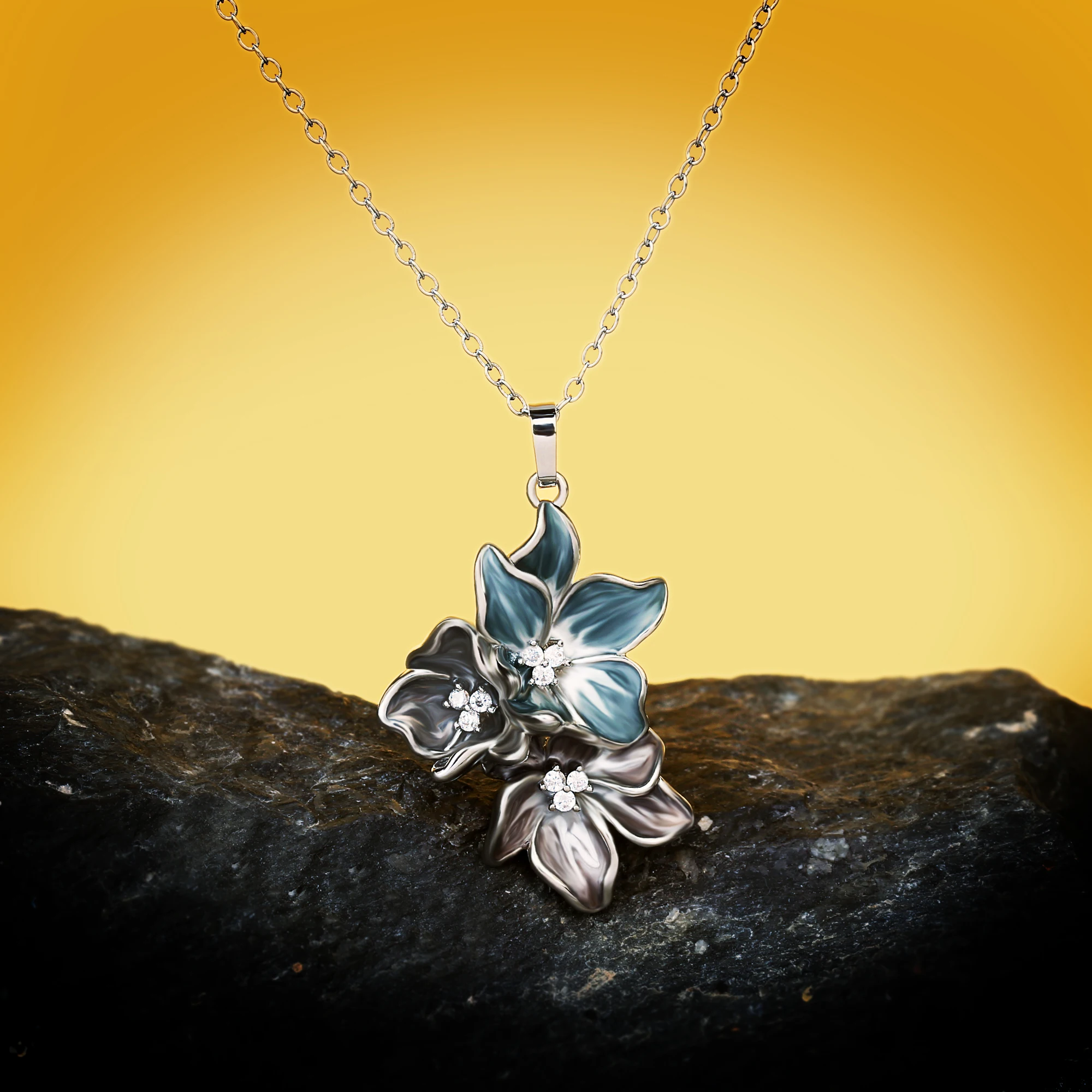 

Hot Sale Three Blue Flower Epoxy Enamel Pendant Necklace For Women Wedding Engagement Party Jewelry Gift Fashion Chain