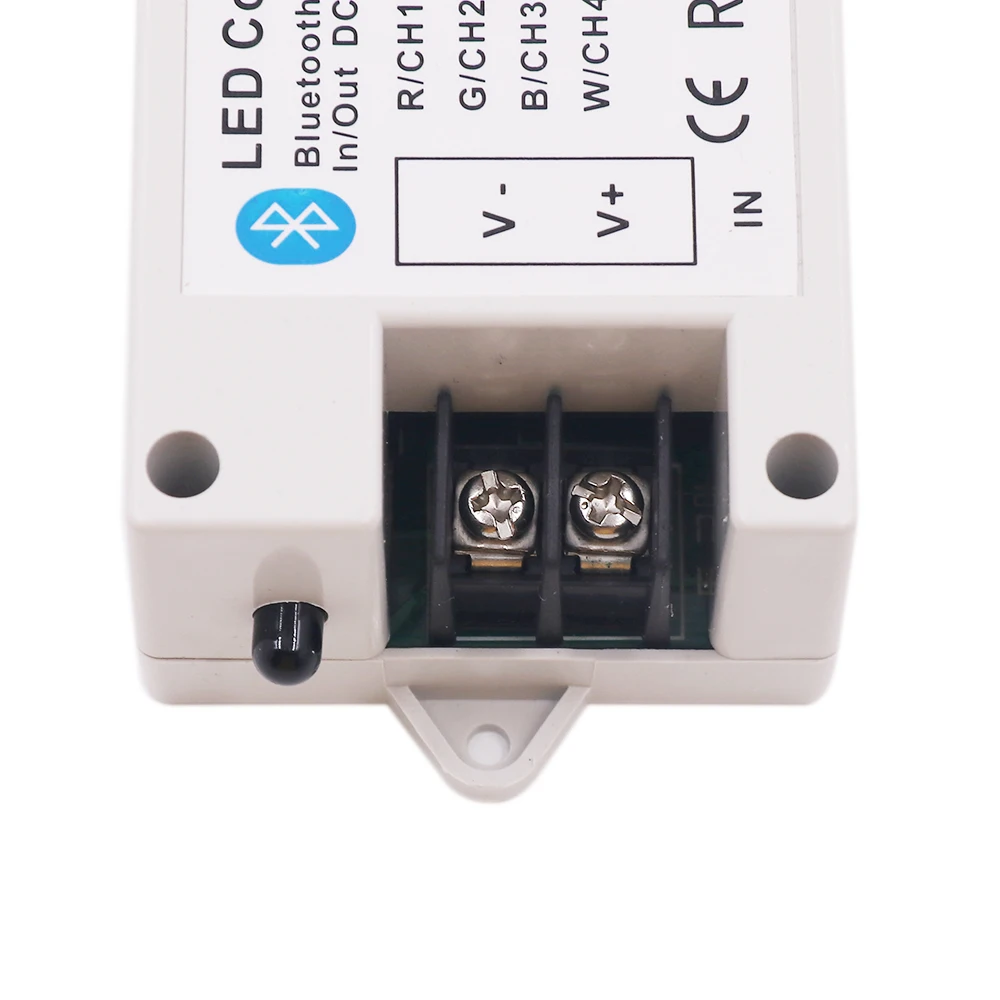 

DC12-24V RGBW Bluetooth Wireless Controller with 24Key IR Remote 42A BT Controller for 5050 RGBW LED Strip light