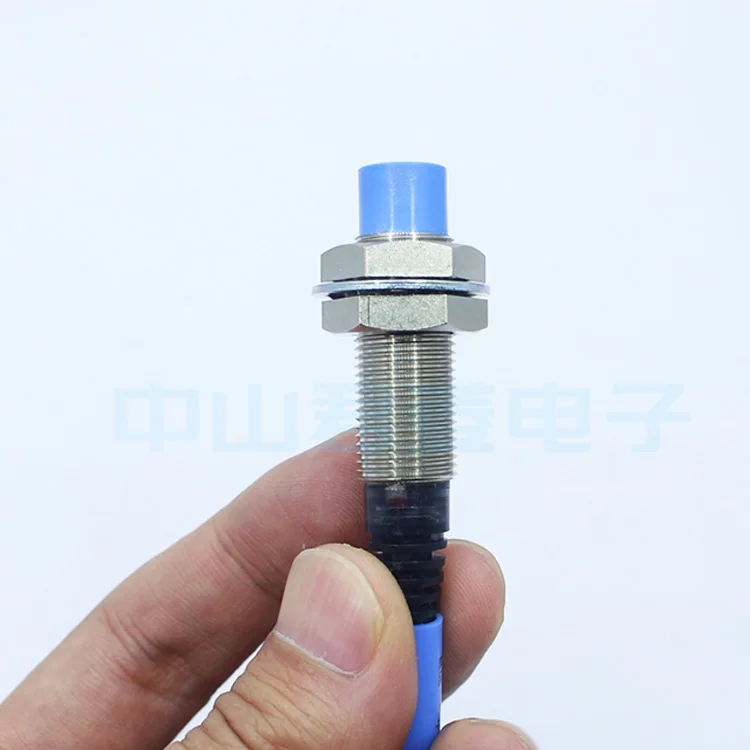 

Original genuine KEYENCE Keyence EV-112U proximity switch EV-108U independent proximity sensor