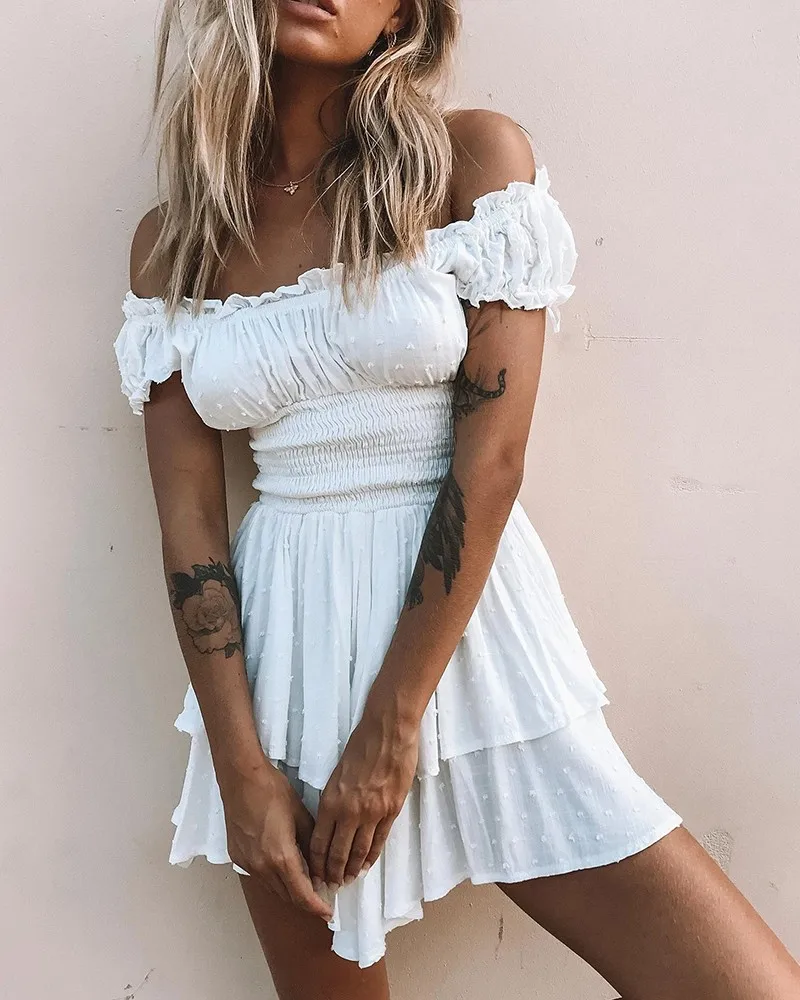 Платье с открытыми плечами и подолом в горошек|Женские платья| |