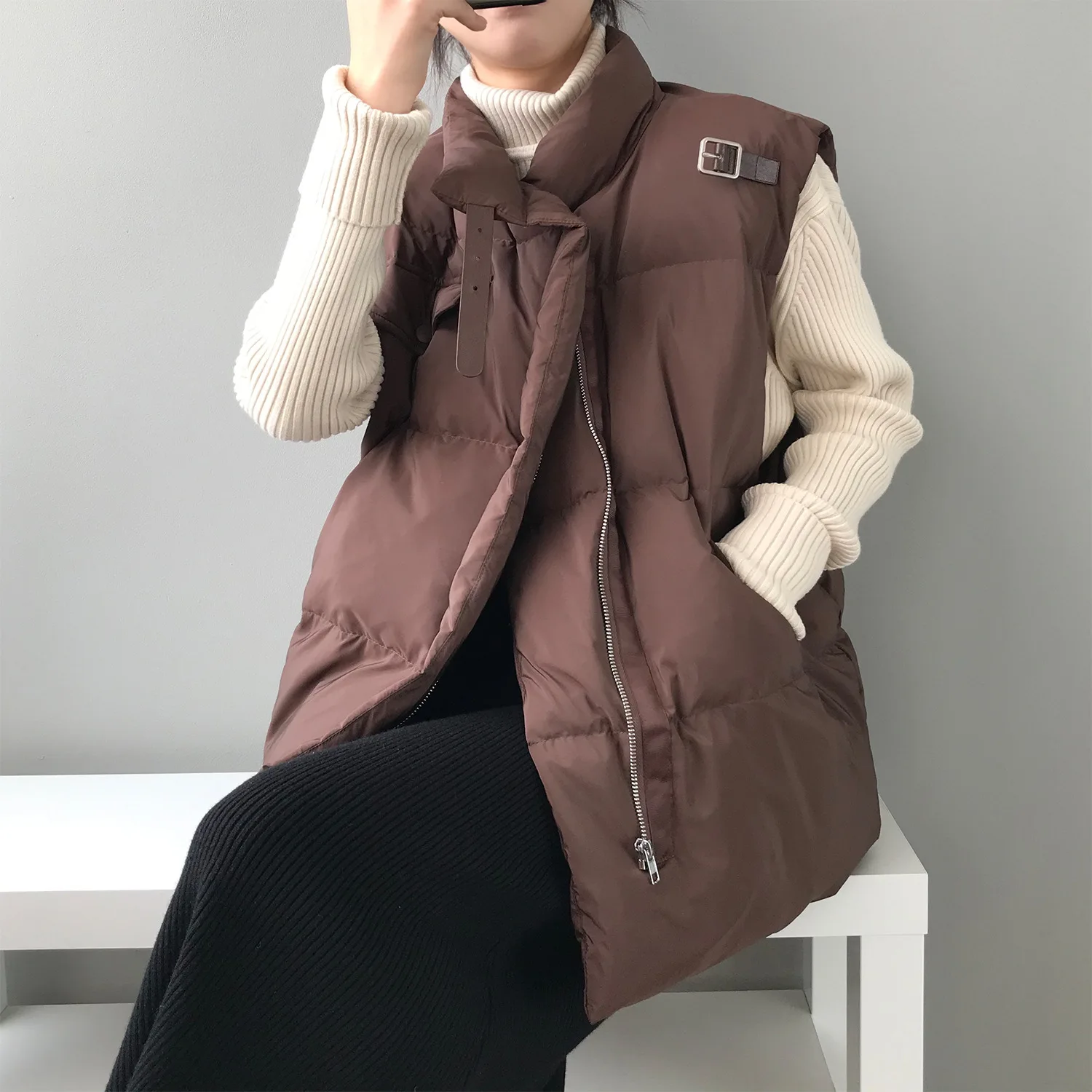 

New Women's Warm Solid Stand Collar Vest Waistcoat Autumn Winter Zipper Pocket Vests Female 2020 Casual Ladies Sleeveless Coats