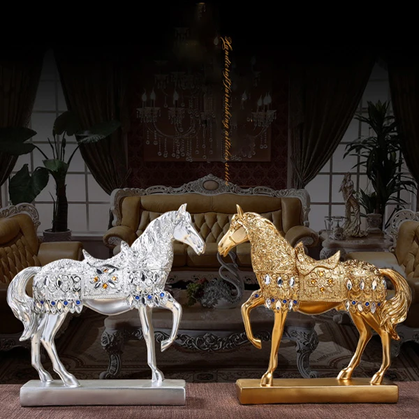 

Classical Home Furnishing Craft Decoration Artificial Horse Figurine Home Ornament Resin Golden War-horse Birthday Business Gift