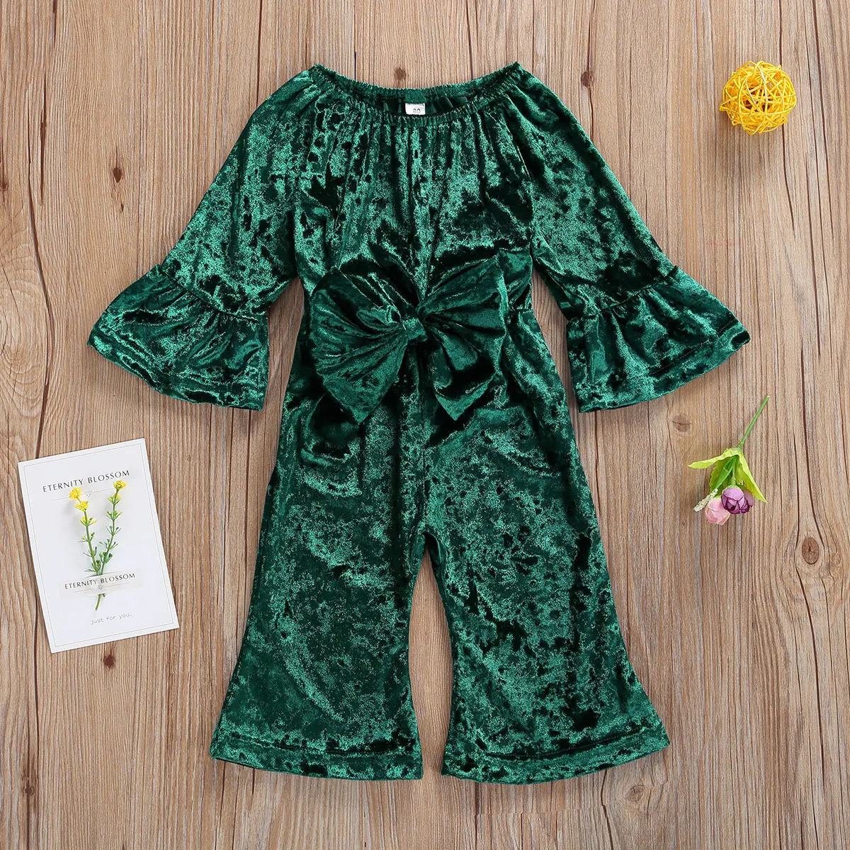 

Velvet Fashion Newborn Baby Girl Clothes Solid Color Pleuche Romper Bow Flared Long Sleeve Jumpsuit Autumn Winter Clothes