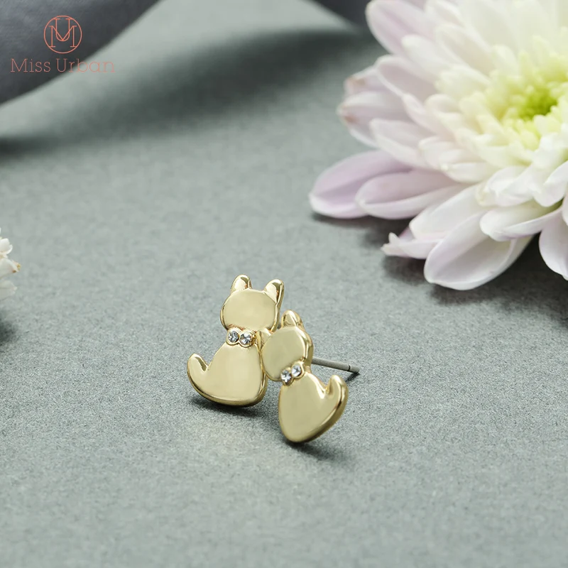 2021 Новое поступление с милым рисунком кота Стад Серьги милыми животными серьги
