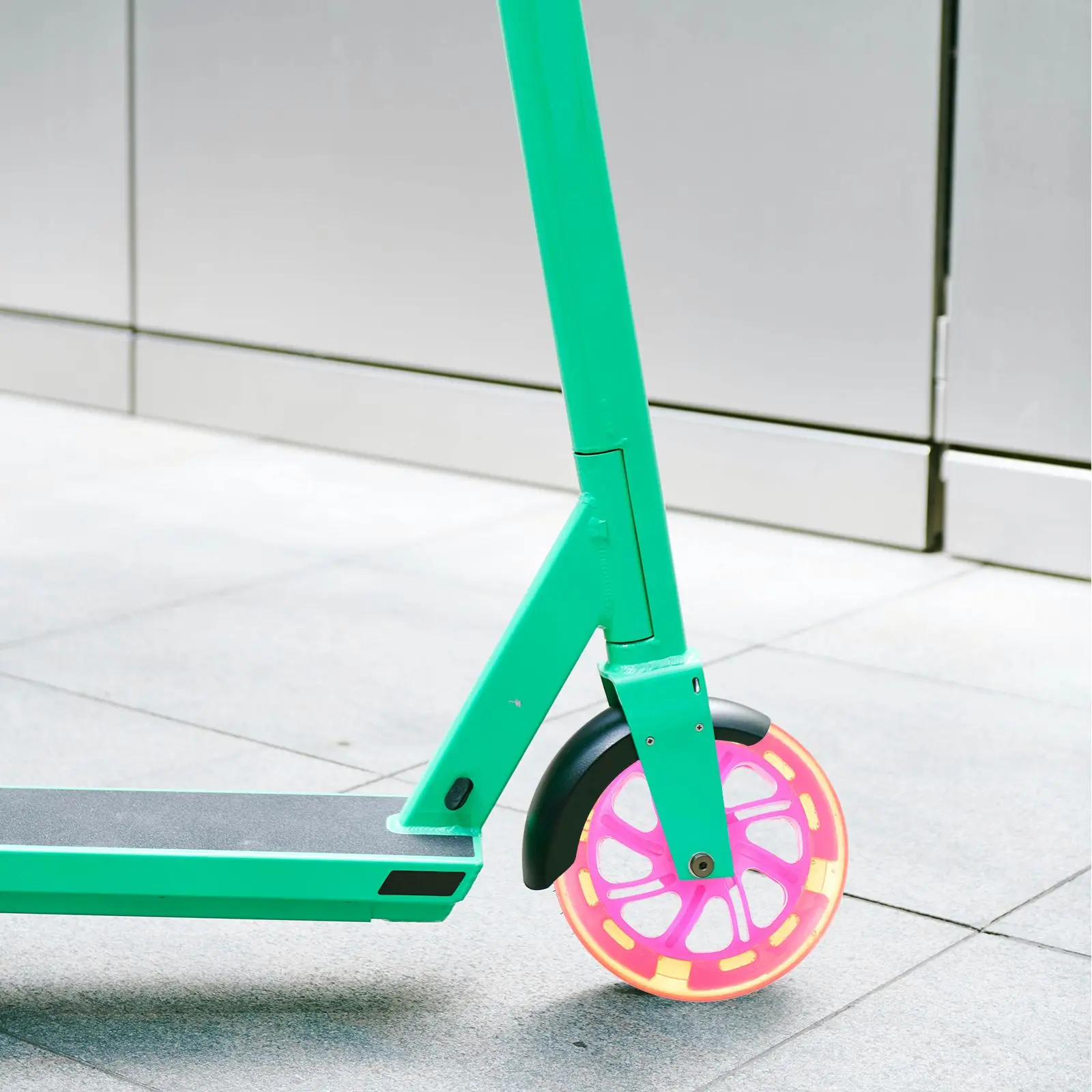 

1 Pair 120mm Children Scooter LED Lights Flashing Wheels with ABEC-7 Bearings Front/Rear LED Flashing Scooter Wheels PU New