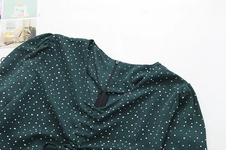 Женское платье с кулиской летнее трапеция в горошек V образным вырезом и коротким