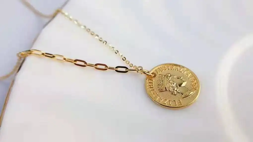 Новые модные покрытые настоящим золотом au750/18k королева монета ins стиль ожерелье