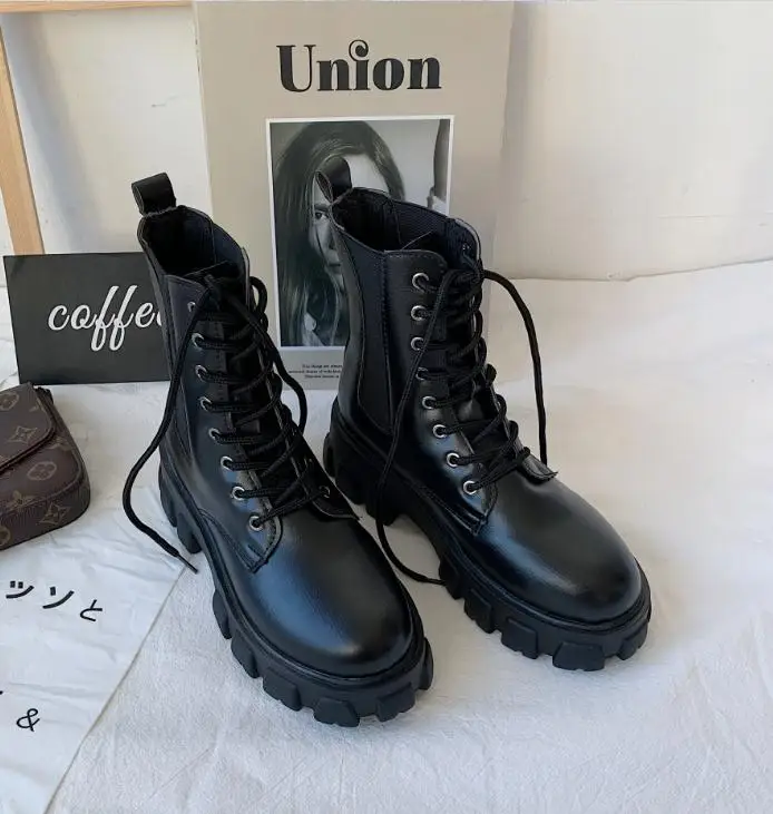 

Short tube Martin boots female handsome motorcycle boots casual wild snow boots autumn and winter short boots for women