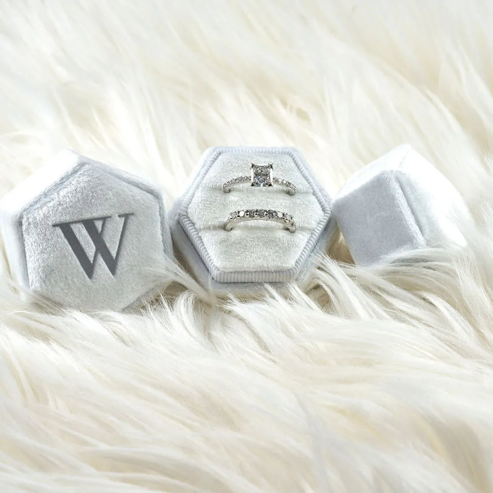 

Wedding Ring Box Customized Velvet Double Groove Engagement Proposal Anniversaire Gift Personalized Hexagon Display Ring Box