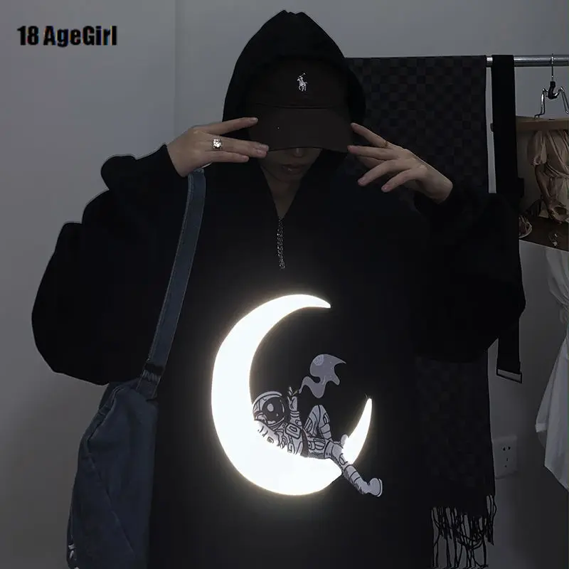 

Hoodies Women Ins Autumn New Astronaut Reflective Loose Plus Velvet Student Hooded Couple Sweater Streetwear Women Sweat Femme