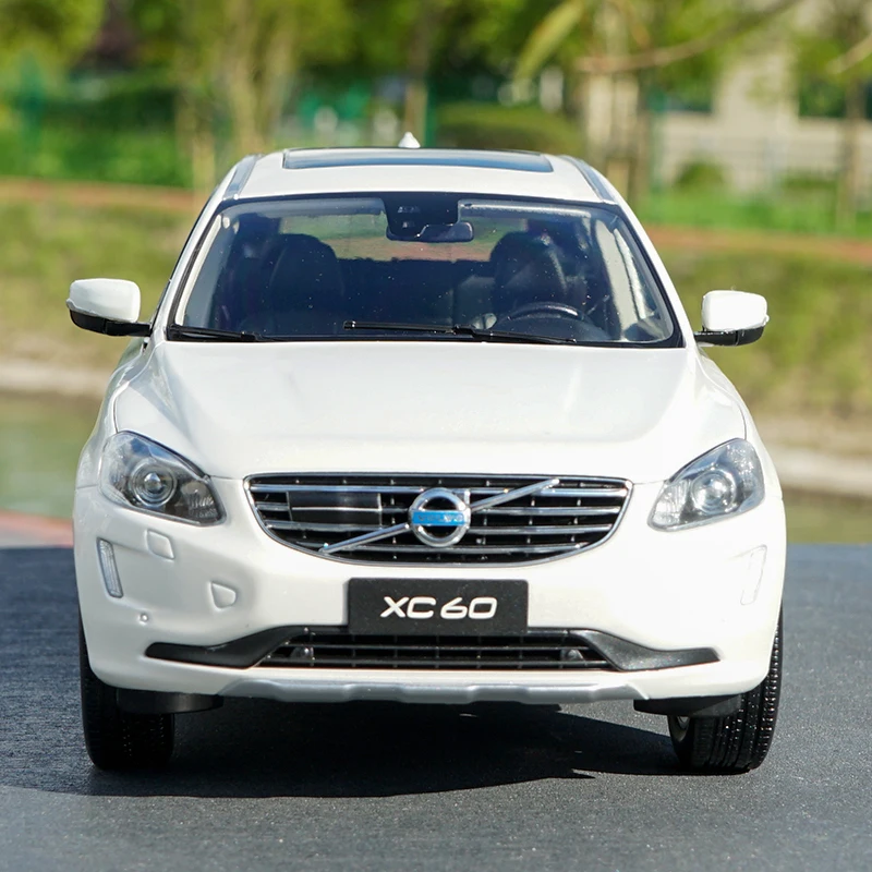 1/18 Volvo XC60 T6 AWD литые металлические игрушки для рождественских подарков Коллекция